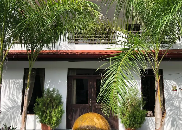 Lodge Good Life